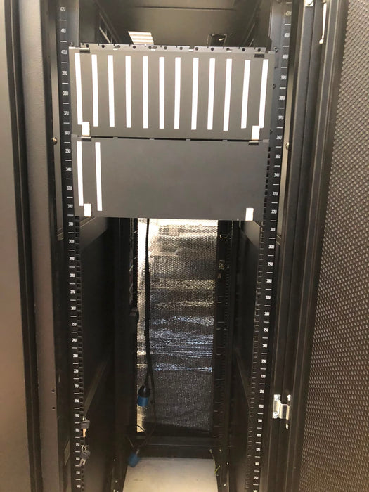 Modrac 42U Server Rack Cabinet with 2 × Raritan PXE-1493 Intelligent PDUs – Pre-Owned