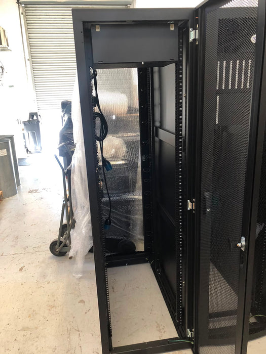 Modrac 42U Server Rack Cabinet with 2 × Raritan PXE-1493 Intelligent PDUs – Pre-Owned