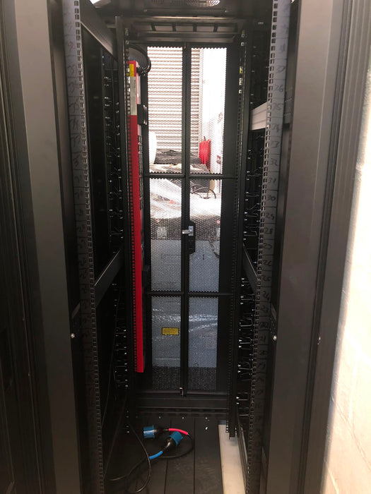 Modrac 42U Server Rack Cabinet with Raritan PXE-1493-K1 & PXE-1493-K2 Intelligent PDUs – Pre-Owned