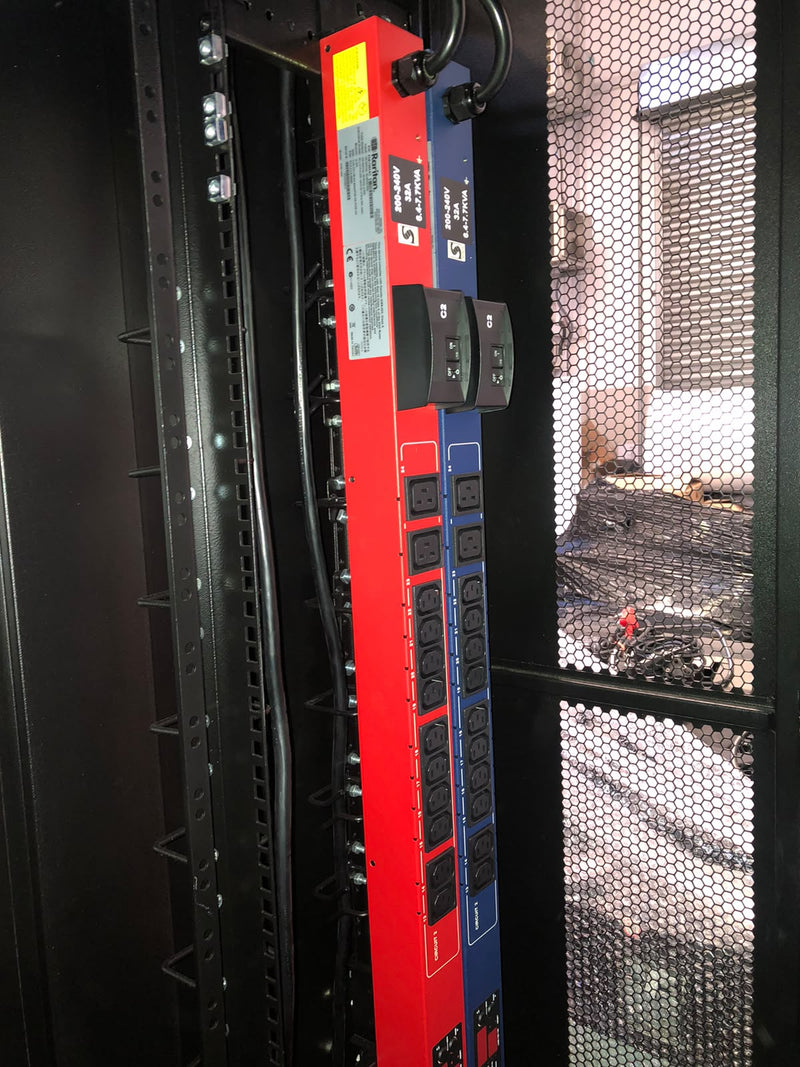Modrac 42U Server Rack Cabinet with Raritan PXE-1493-K1 & PXE-1493-K2 Intelligent PDUs – Pre-Owned